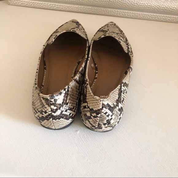 Snake Skin Pointed Toe Flats Size 7 - Picture 3 of 5